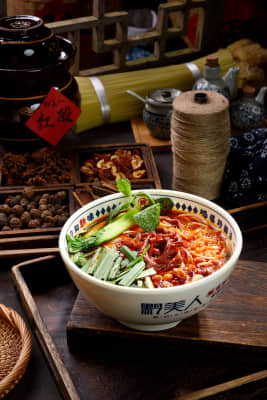 黔美人原汤牛杂米粉:醇厚鲜香与加盟良选