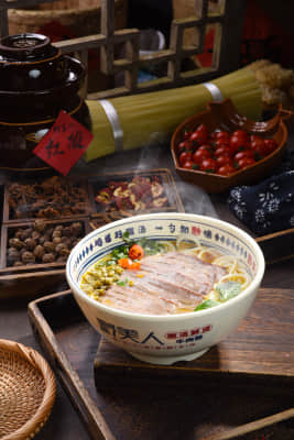 黔美人招牌酸汤牛肉粉:一口沦陷的贵州风味